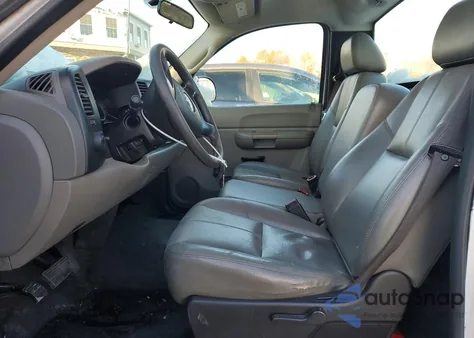 2009 Chevrolet Silverado C1500 z USA, uszkodzony, nr VIN 1GCEC14X99Z237699